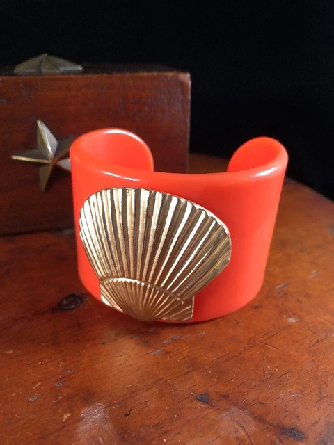Plastic Coral Bracelet Gold Tone Seashell Shell Bangle Lucite Mermaid