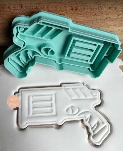 Nerf Gun Happy Birthday Cookie Fondant Embosser Stamp And Cookie Cutter Set.