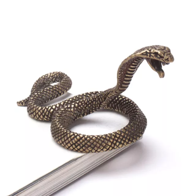 Latón antiguo Cobra Boa Serpiente Estatua Figuras en miniatura Zodiaco