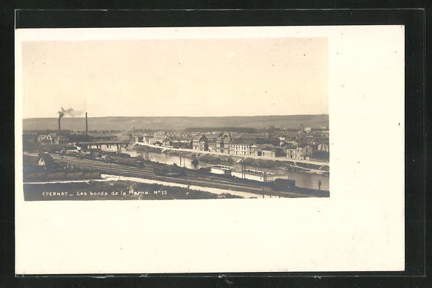 CPA Epernay, les bords de la Marne