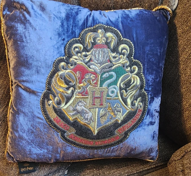 Pottery Barn Kids Harry Potter Hogwarts Crest Velvet Pillow Blue w/Gold Trim Pottery Barn Kids Harry Potter Hogwarts Crest Velvet Pillow Blue w/Gold Trim