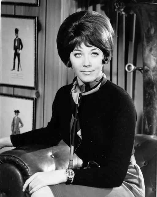 Linda Thorson Avengers 10" x 8" Photograph no 5