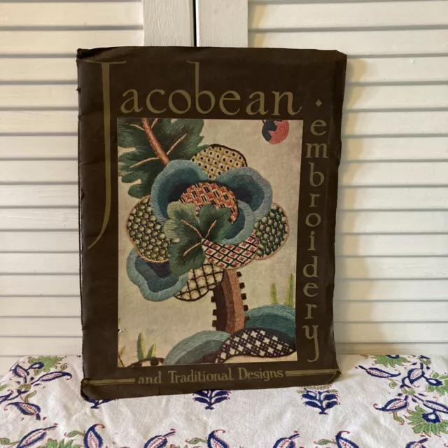 Jacobean Stickerei Crewel Arbeit & traditionelle Designs von Penelope Book