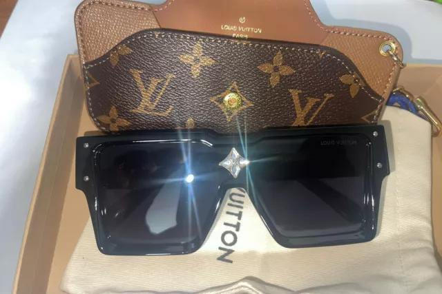 Louis Vuitton 2021 Cyclone Marble Sunglasses - Green Sunglasses,  Accessories - LOU806894