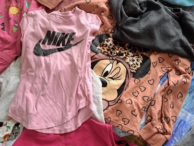 Huge BUNDLE of GIRLS CLOTHES age 5-6 years TSHIRTS leggings robe, jumpers 14