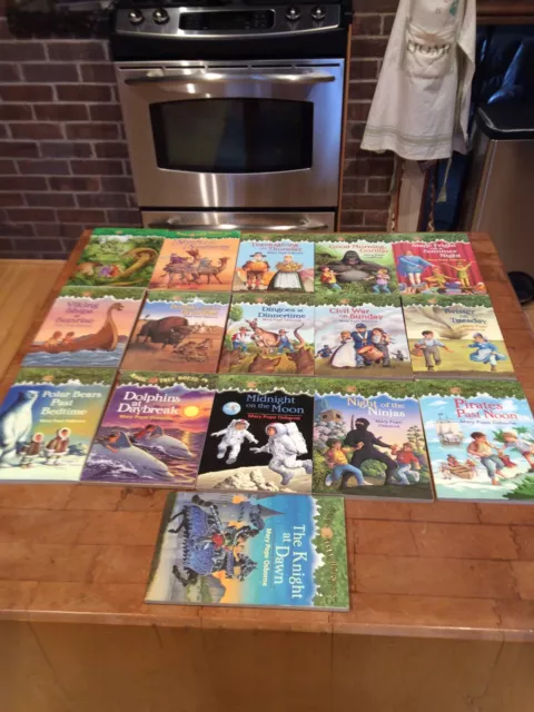 Lot of 16 Magic Tree House Chapter Books by Mary Pope Osborne~  Bks. in VGC