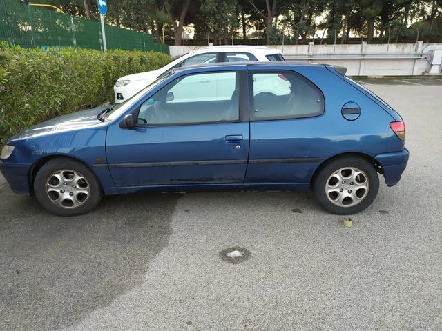 vendesi peugeot 306 hdi, auto marciante si vende intera. allestimento e carrozze vendesi peugeot 306 hdi, auto marciante si vende intera. allestimento e carrozze