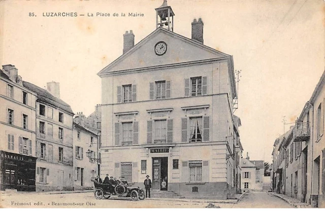 95 - LUZARCHES - SAN58617 - La Place de la Mairie