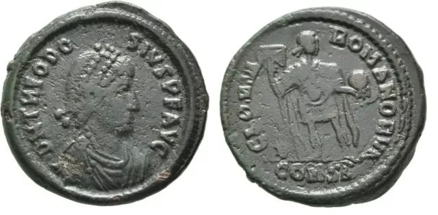 Ancient Rome 379- 395 AD Theodosius I Maiorina AE Constantinople Emperor Labarum