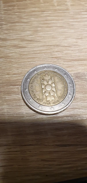 France. 2 Euro 2018 Bleuet de France