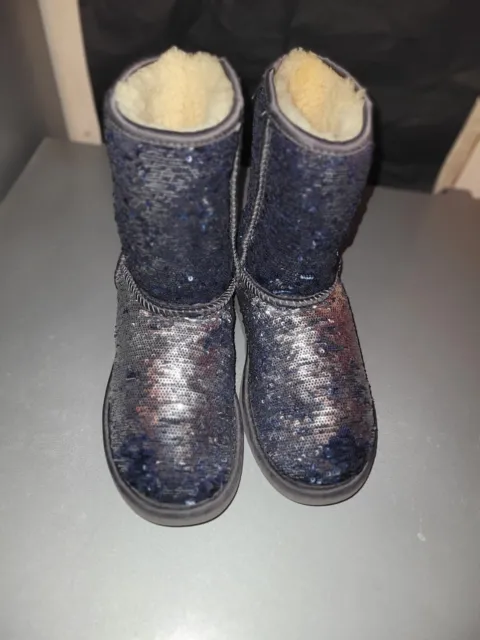 Ugg Australia Boots 1002765 Classic Short Silver Navy Blue Sequin Size 7