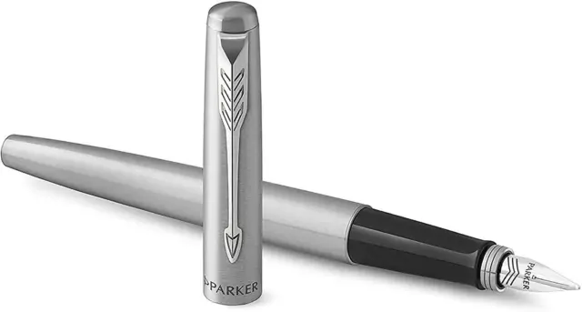 Parker Jotter Fountain Pen   Stainless Steel with Chrome Trim   Medium Nib Blue