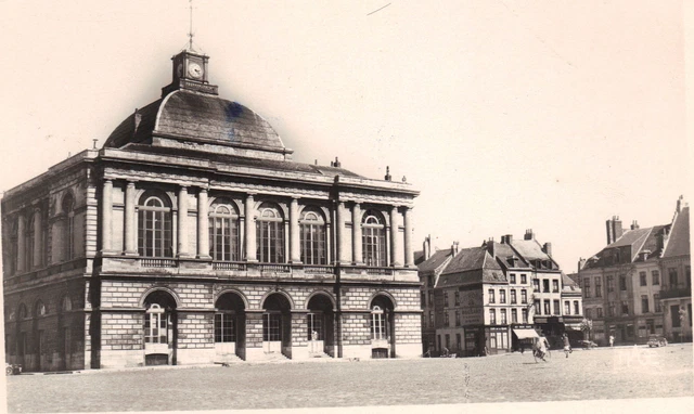 Ancienne Carte Postale CPA 62 Saint Omer - L'Hôtel De Ville, Début 1900