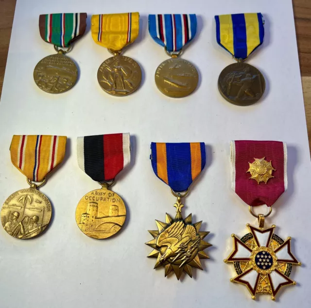 WWII Military Medals - Lot of 8 USA + Canadian Queen's Cameron Highlanders Pin