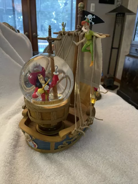 Disney Peter Pan’s Pirate Ship Showdown w/ Captain Hook Snow Globe