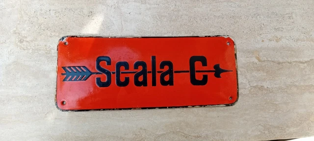Insegna Bombata E Smaltata Antica