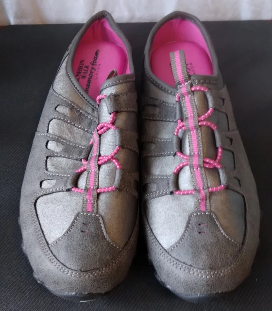 Avon Cushion Walk Memory Foam Slip-On Womens Sneakers Size 7M