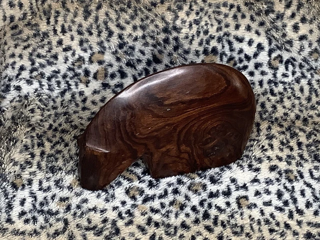 EUC Beautiful Vtg Carved Bear Smooth Wood Ironwood? Modern Style Nicely Done NR