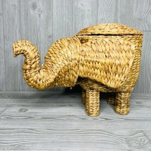 ELEPHANT BASKET RATTAN Wicker Water Hyacinth 12" Planter With Lid