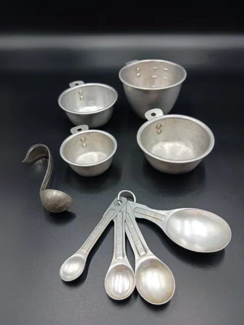 1924 CREAM TOP Spoon & 1940's SET 4 Pc Aluminum Metal Measuring Cup/4 Spoons