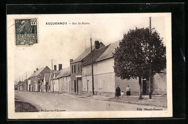 CPA Esquennoy, Rue St-Pierre, vue de la rue