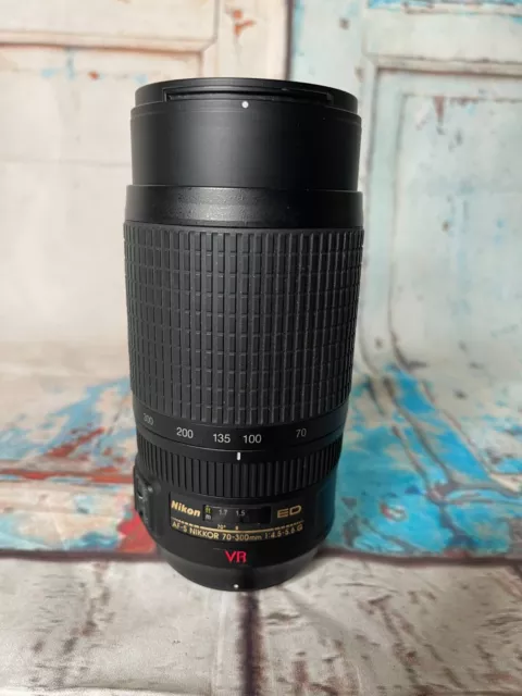 Nikon AF-S Nikkor 70-300mm 1:4.5-5.6G SWM VR ED IF 67 Lens