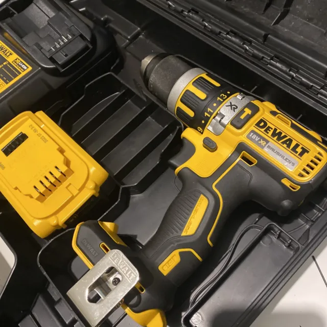 Dewalt 18V Li-ion Brushless Combi Hammer Drill Inc x1 2.0Ah battery DCD795D2