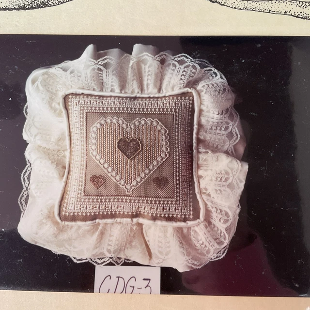 Galería de diseño de gráficos con agujas Judy Dalvit diseños tradicionales diseñados para 18
