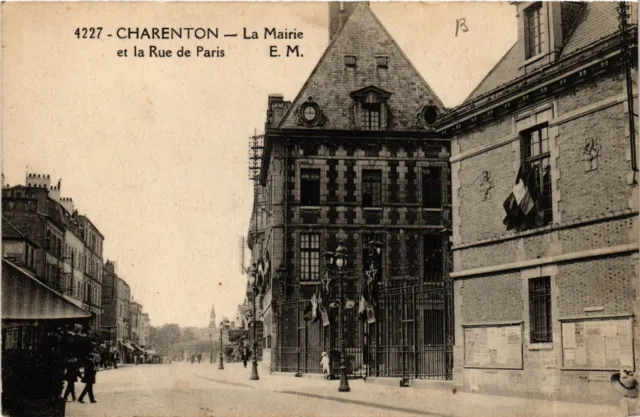 CPA CHARENTON - La Mairie et la Rue de Paris (659592)