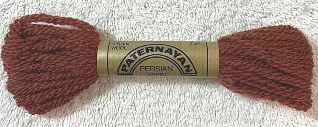 Aguja de hilo de lana 100 % persa Paternayan 1 madeja óxido muy oscuro 870