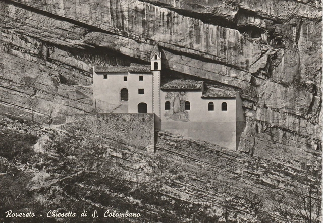 C4 - Cp Cartolina ROVERETO Chiesetta di S. Colombano  - Fg Vg 1952