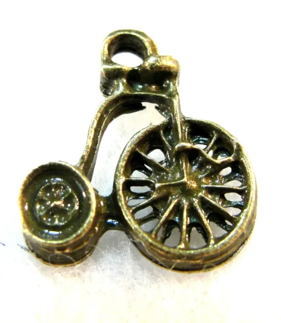 10Pcs. Tibetan Antique Bronze Big Wheel BICYCLE Bike Charms Pendants Drops SP36