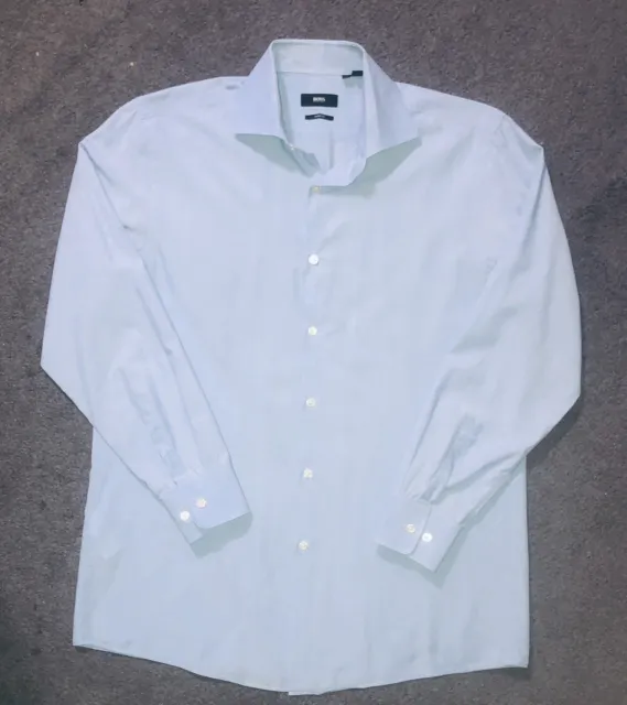 MiNt Men’s Hugo Boss Sharp Fit Spread Collar Light Chambray Dress Shirt 16-32/33