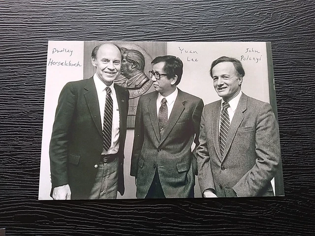 DUDLEY HERSCHBACH AMERICAN CHEMIST AUTOGRAPHED SIGNED 4x6 GLOSSY PHOTO