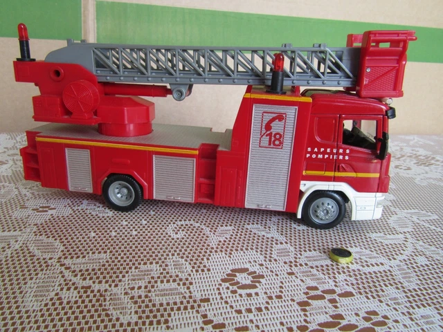 OMO Russe camion de pompier 1939 grande échelle 1/43