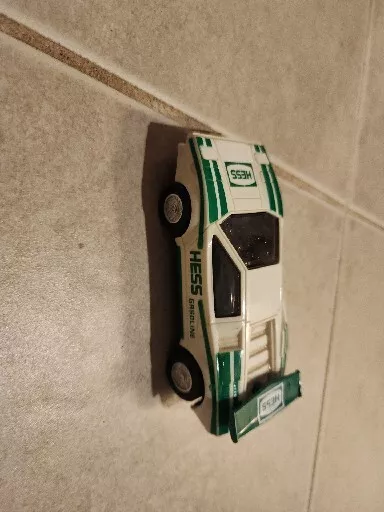 1991 Hess Gasoline Lamborghini Pullback Sports Car White & Green Vintage