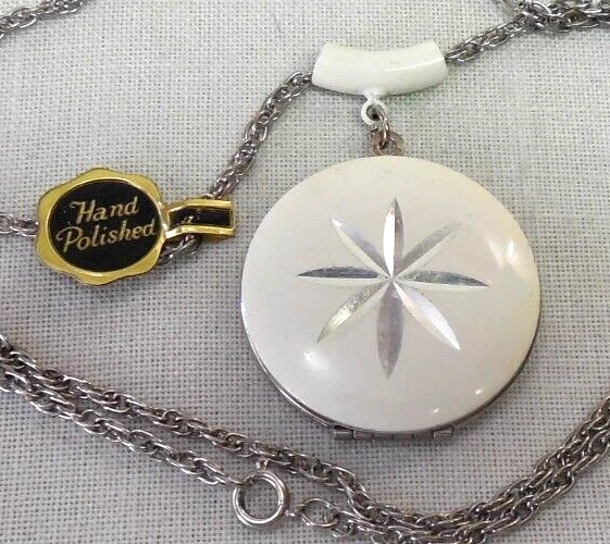 Vintage Silver Tone. "Large" White Enamel Star Locket Necklace !!!
