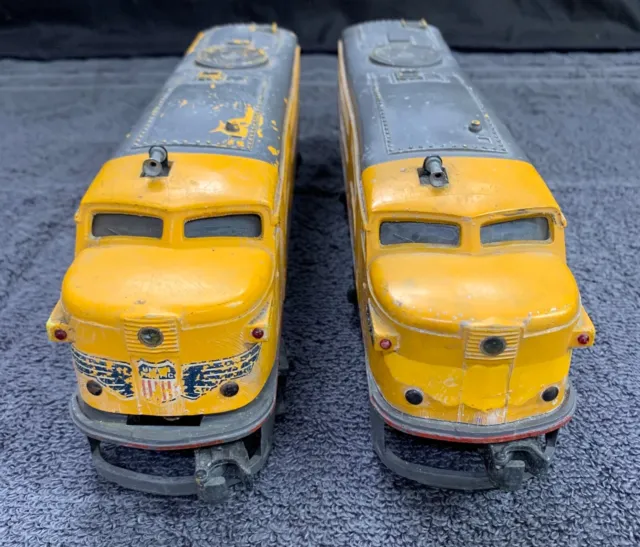 Vintage Lionel #2023 UNION PACIFIC Diesel Engine & Dummy Set Yellow (Untested)