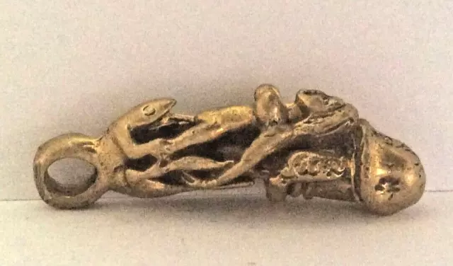 Statuette Figürchen Amulett Zizi Weiblich Über Salamander Gecko Messing Thailand