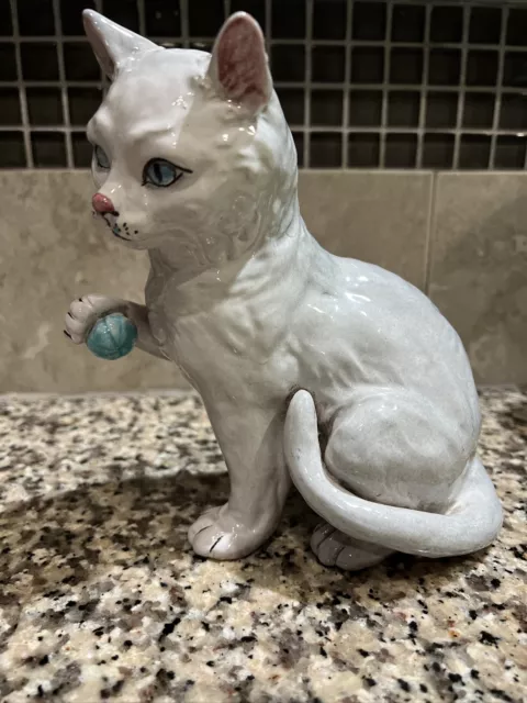 Vtg 1960s Italian Art  Majolica Pottery White Cat Blue eyes
