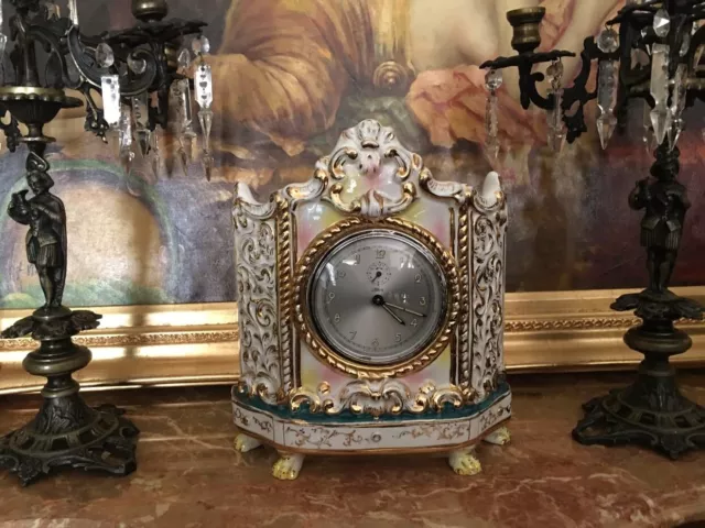 Estupendo Reloj Barroco de Porcelana Época 900