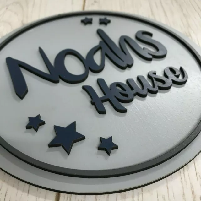 Personalised wooden Name Plaque Circle - ANY NAME & COLOUR Border & Stars Sign