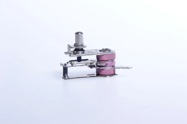 DELONGHI SUPPORTO RUOTE Radiatore Olio Comfort-T KH770 KH771 DL24 - 10