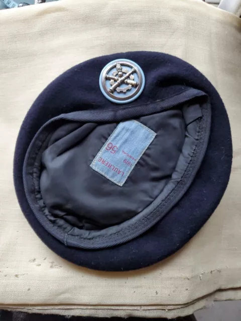 Ancien Béret Militaire Français Armée 1979 taille 56 Avec Insigne