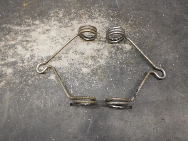 Ducati 750 GT 750GT 860 900 GT GTS Bevel Desmo Fork Ears #2     2602
