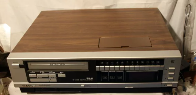 Sanyo VCR 4500 Betacord Betamax Video Cassette Recorder, Nice