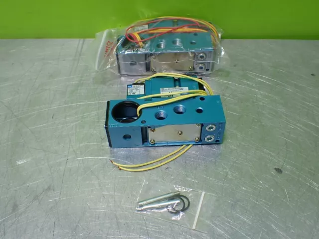 Euc-2 Mac Valves 82-Aa-Bpa-Tm-Daa3-2Da Pneumatic Solenoid Valves. Vac-150Psi