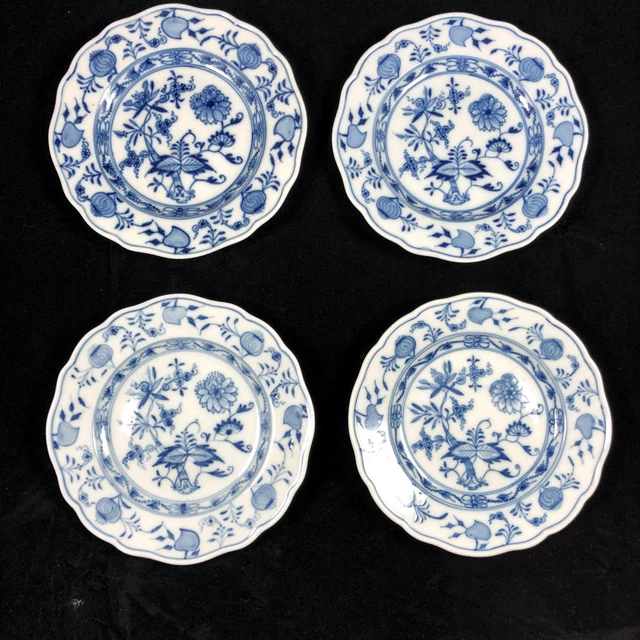 FINE ANTIQUE Meissen Porcelain 4 Blue Onion Pattern Bread and Butter