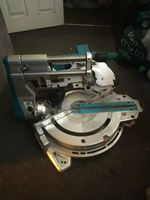 Makita dls110 deals