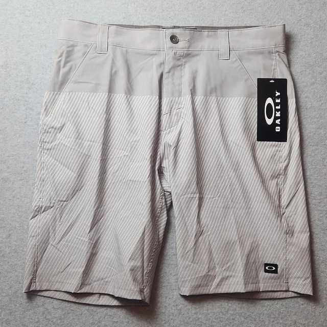 Oakley Stanley Shorts 2.0 Stone Gray Size 36 Golf Shorts NWT